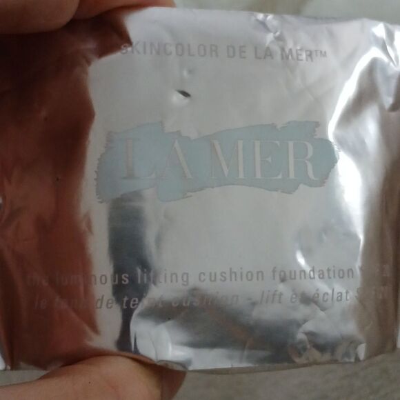 La Mer Skincolor Spf 20 Refill - Picture 2 of 4